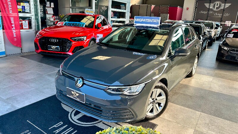 VOLKSWAGEN Golf 8ª serie